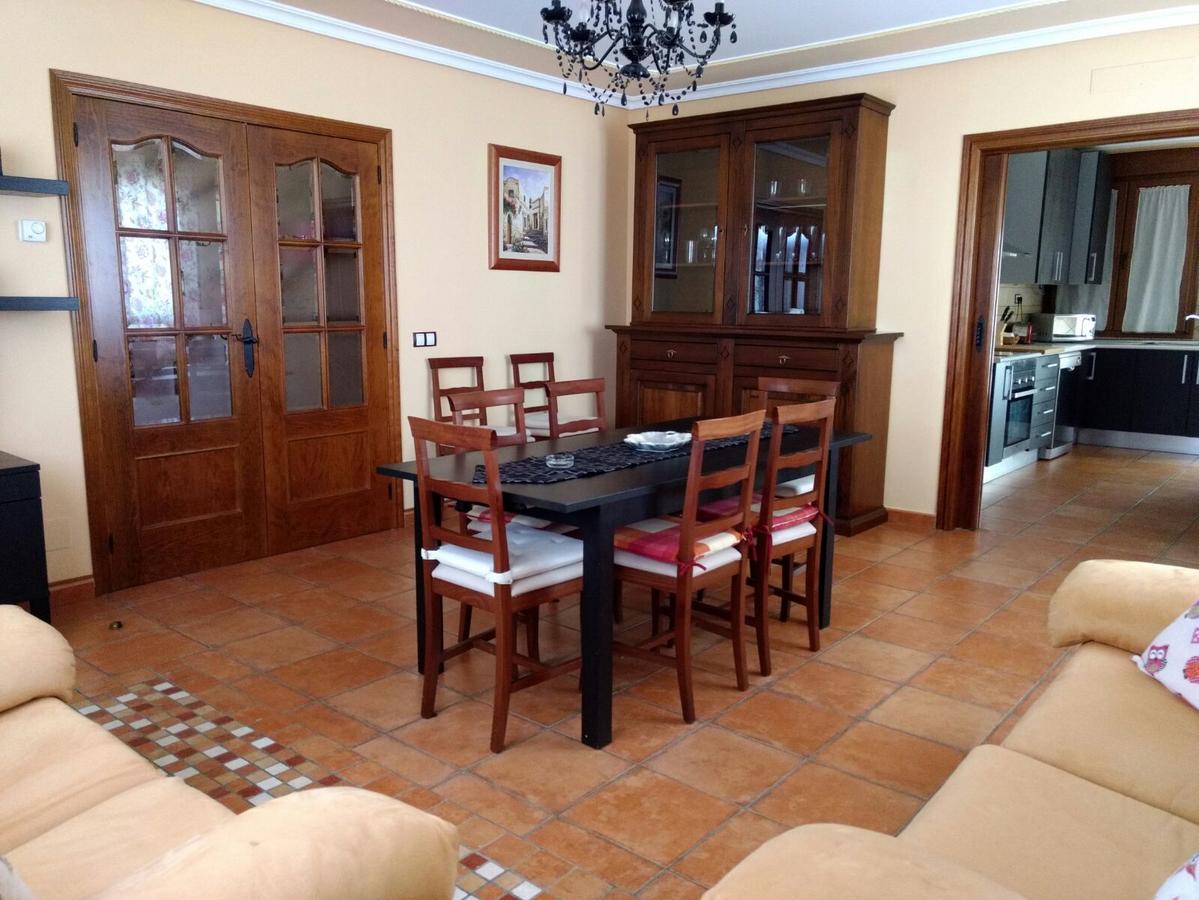 Escapada Delux Guest House Ossa de Montiel Bagian luar foto