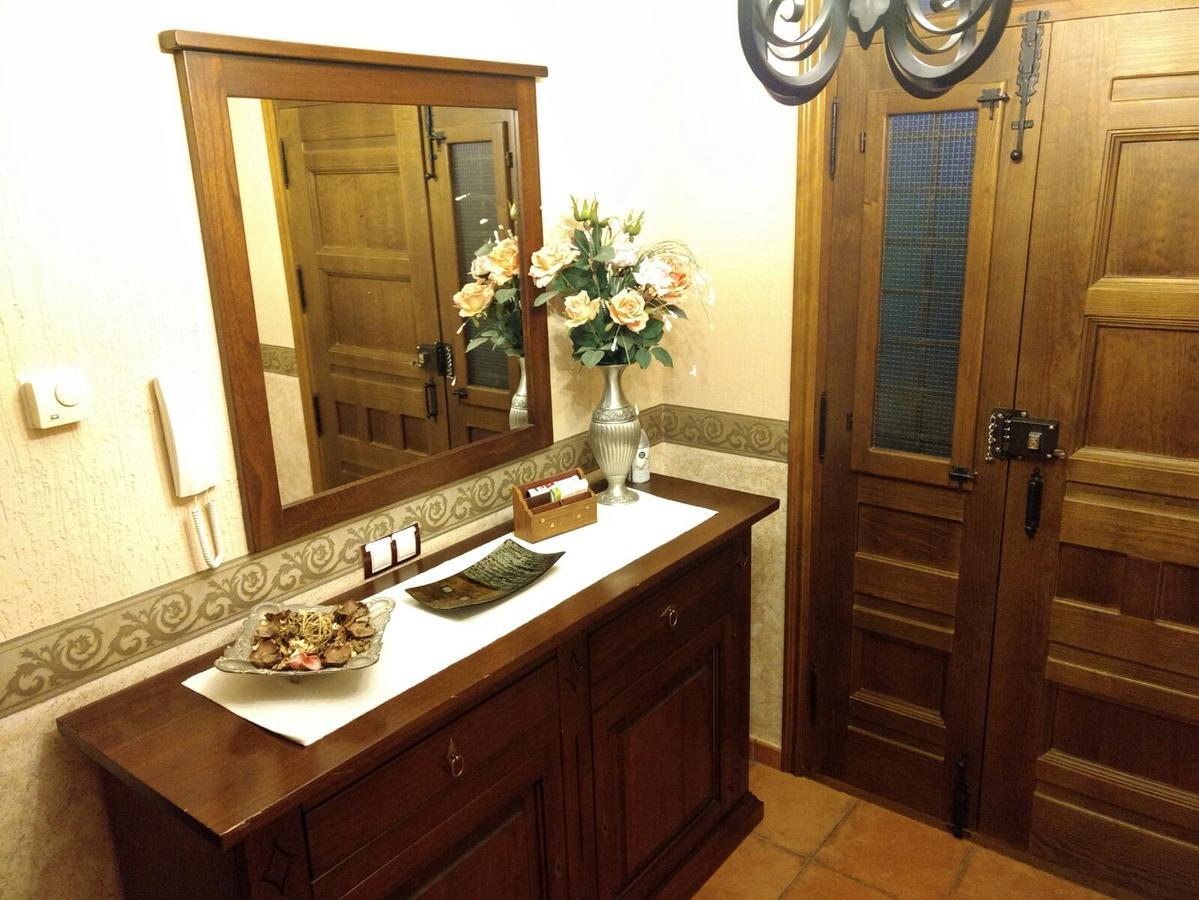 Escapada Delux Guest House Ossa de Montiel Bagian luar foto
